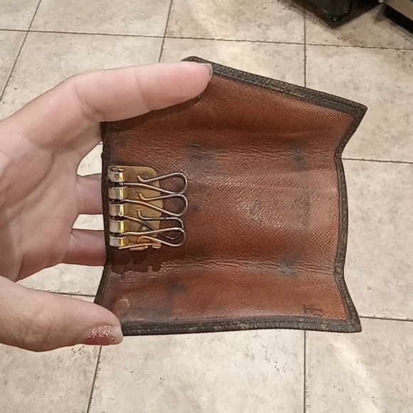 Louis Vuitton Key Holder Four Monogram Vintage - Picture 3 of 13